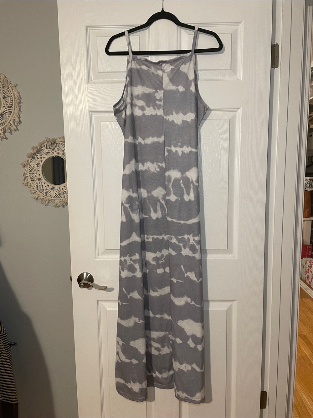 Gray and White Tie-Dye Maxi Dress Plus Size 3x - EUC - Picture 4 of 8